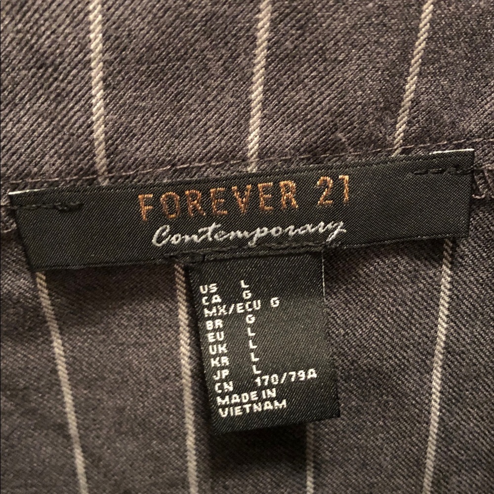 36.   Forever 21 Skirt Size Large - Picture 2 of 2